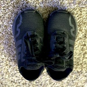 Black adidas boys shoe size 11k